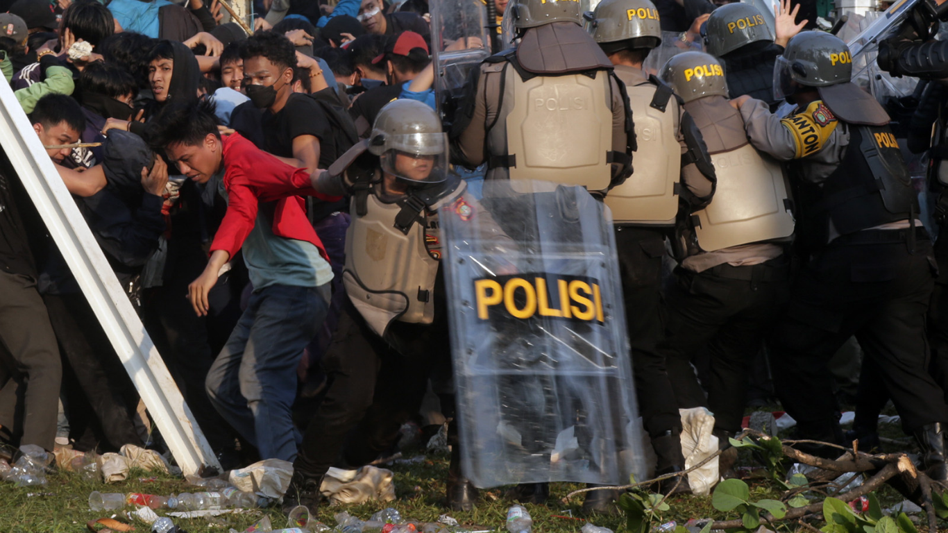 Polisi Indonesia itu Brutal, Kita Harus Mereformasi Total